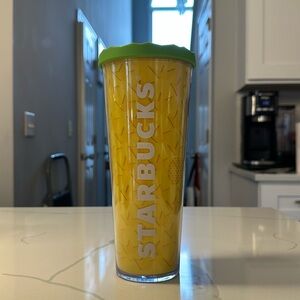 Starbucks plastic pineapple tumbler cup 24 oz yellow green 🍍💚💛